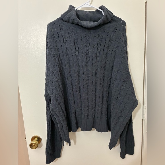 POL WOMEN'S HIGH LOW CABLE KNIT TURTLENECK SWEATER - Picture 6 of 7